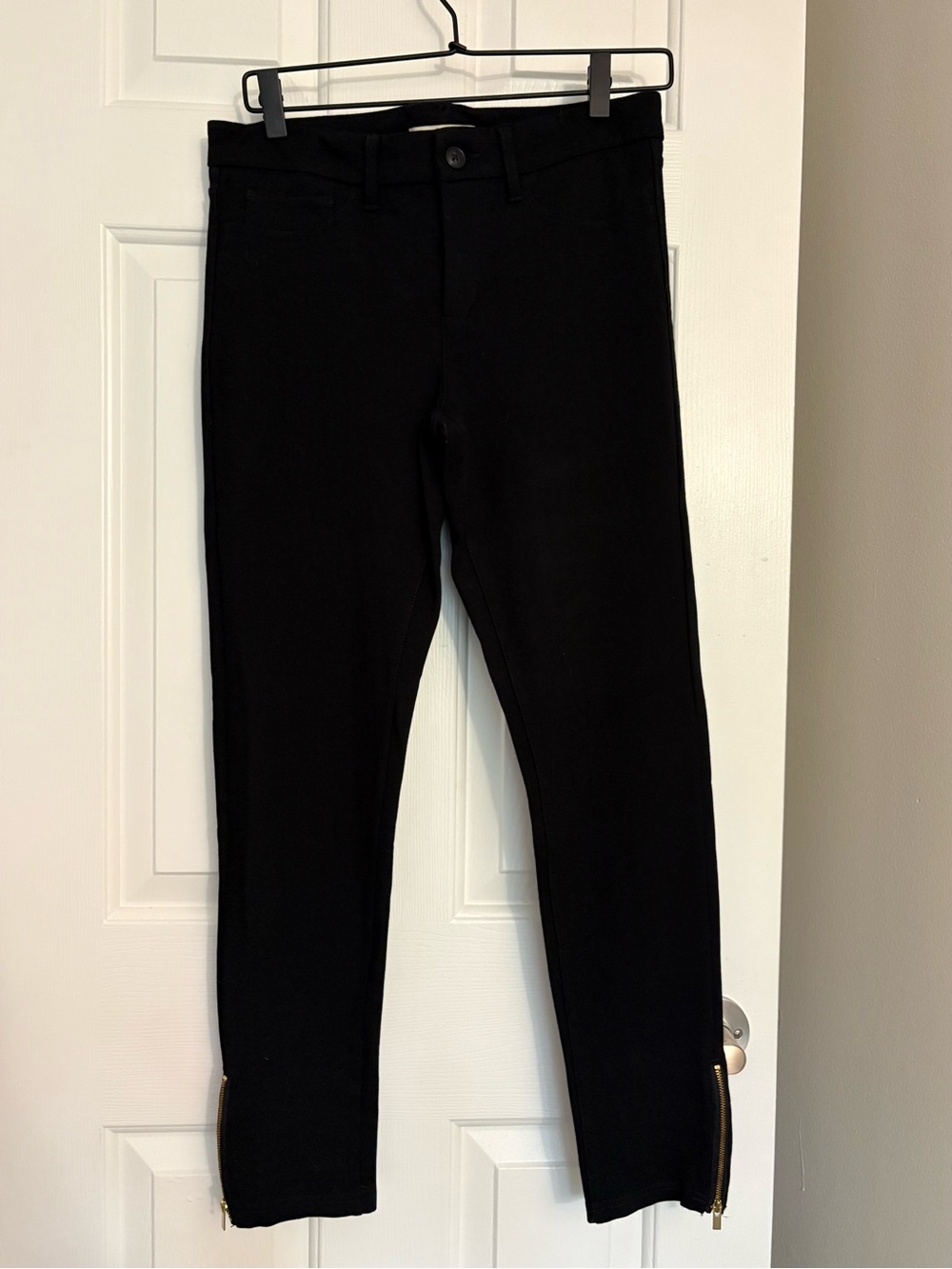 41 Hawthorn Black Skinny Pants with Ankle Zippers